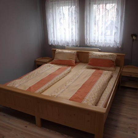 Apartments Viktoria Klinovec Kovarska Екстер'єр фото