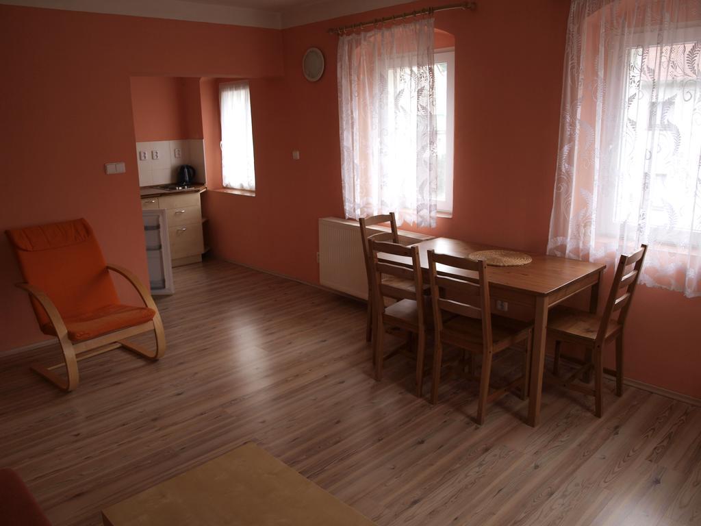 Apartments Viktoria Klinovec Kovarska Екстер'єр фото