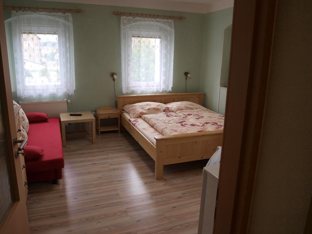 Apartments Viktoria Klinovec Kovarska Екстер'єр фото